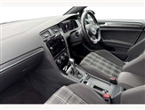 Volkswagen Golf Image 2