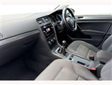 Volkswagen Golf Image 2