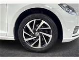 Volkswagen Golf Image 5