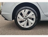 Volkswagen Golf Image 6