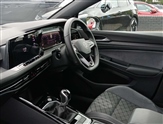 Volkswagen Golf Image 2