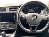 Volkswagen Golf Image 2