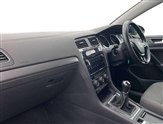 Volkswagen Golf Image 2