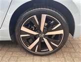 Volkswagen Golf Image 5