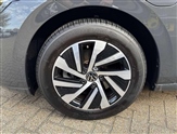 Volkswagen Golf Image 5