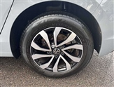Volkswagen Golf Image 5