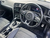 Volkswagen Golf Image 6