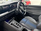 Volkswagen Golf Image 2