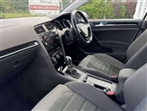 Volkswagen Golf Image 2
