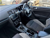 Volkswagen Golf Image 2