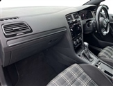 Volkswagen Golf Image 2