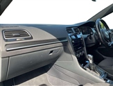 Volkswagen Golf Image 2