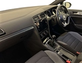 Volkswagen Golf Image 2