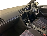 Volkswagen Golf Image 2