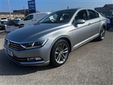 Volkswagen Passat Image 1