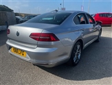 Volkswagen Passat Image 6