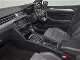 Volkswagen Passat Image 2