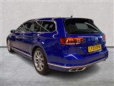 Volkswagen Passat Image 2