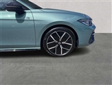 Volkswagen Passat Image 6
