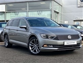Volkswagen Passat Image 1