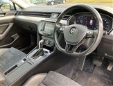 Volkswagen Passat Image 6
