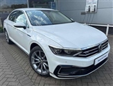 Volkswagen Passat Image 1