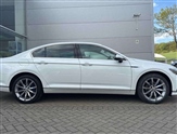 Volkswagen Passat Image 4