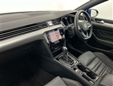 Volkswagen Passat Image 2