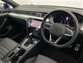 Volkswagen Passat Image 6