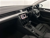 Volkswagen Passat Image 2