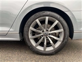Volkswagen Passat Image 6