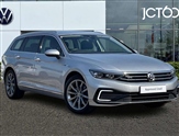 Volkswagen Passat Image 1