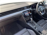 Volkswagen Passat Image 2