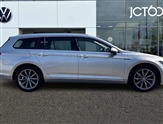 Volkswagen Passat Image 4