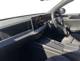 Volkswagen Passat Image 2