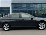 Volkswagen Passat Image 4