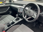 Volkswagen Passat Image 6