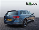 Volkswagen Passat Image 3