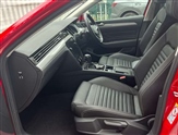 Volkswagen Passat Image 2