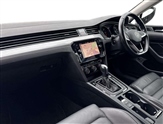 Volkswagen Passat Image 2