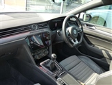 Volkswagen Passat Image 2