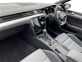 Volkswagen Passat Image 2