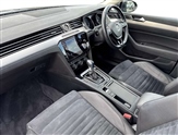 Volkswagen Passat Image 2
