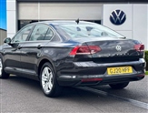 Volkswagen Passat Image 2