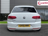 Volkswagen Passat Image 6