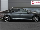 Volkswagen Passat Image 2