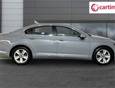 Volkswagen Passat Image 2