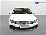 Volkswagen Passat Image 2
