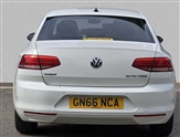 Volkswagen Passat Image 6