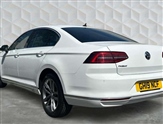 Volkswagen Passat Image 3